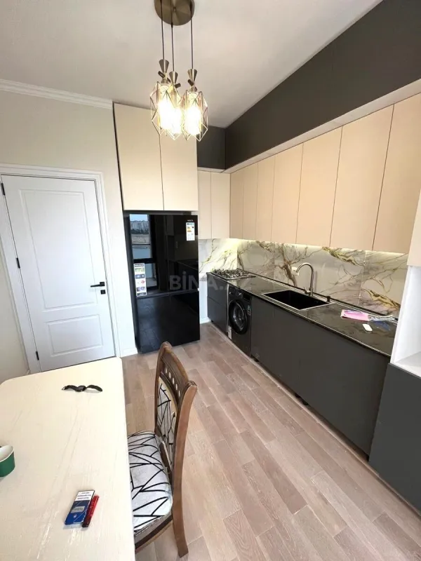 Kirayə verilir 2 otaqlı mənzil 62 m²