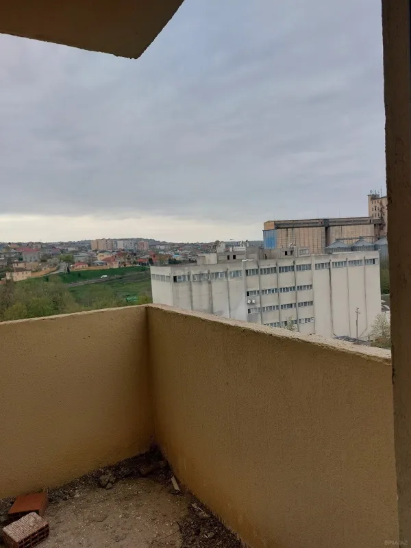 Satılır 2 otaqlı mənzil 75 m²