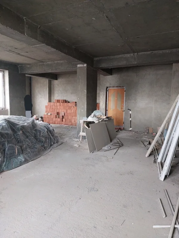 Satılır 2 otaqlı mənzil 75 m²