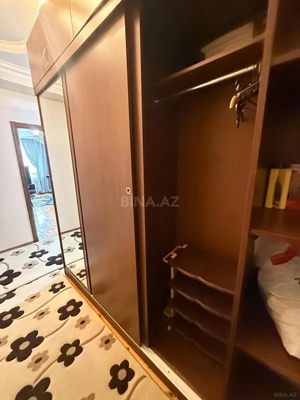 Kirayə verilir 2 otaqlı mənzil 90 m²