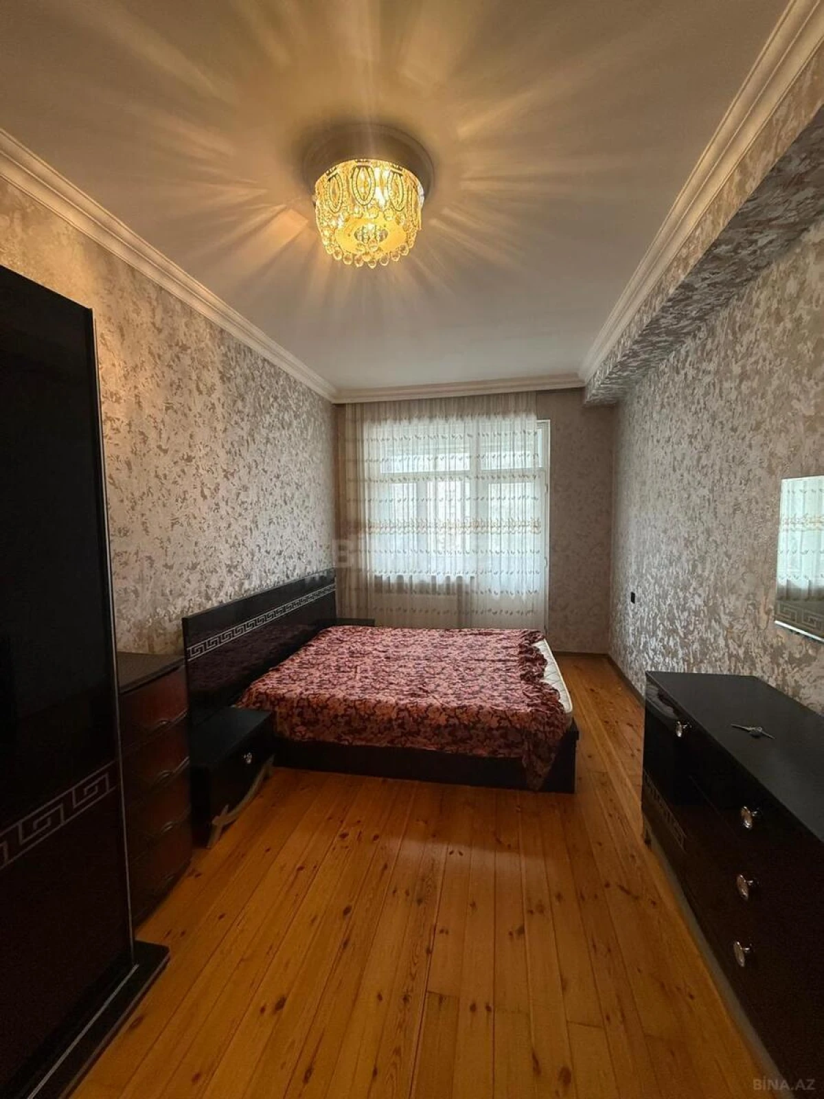 Kirayə verilir 2 otaqlı mənzil 90 m²