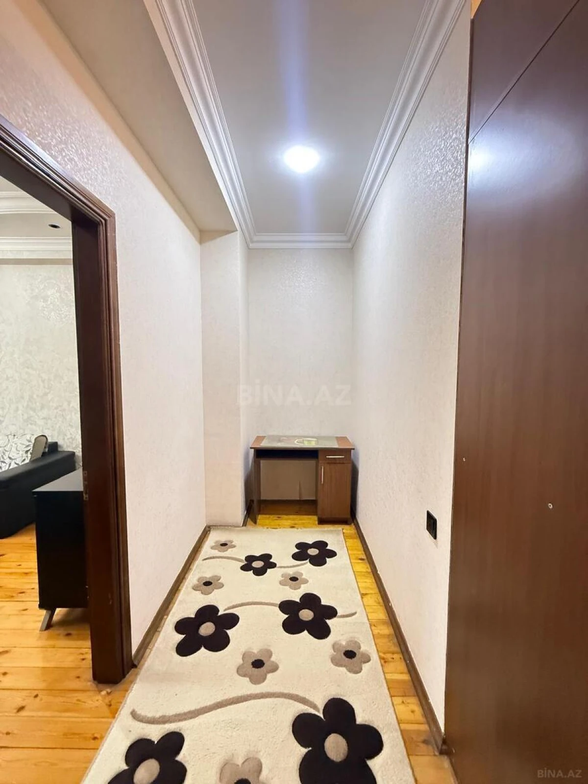 Kirayə verilir 2 otaqlı mənzil 90 m²