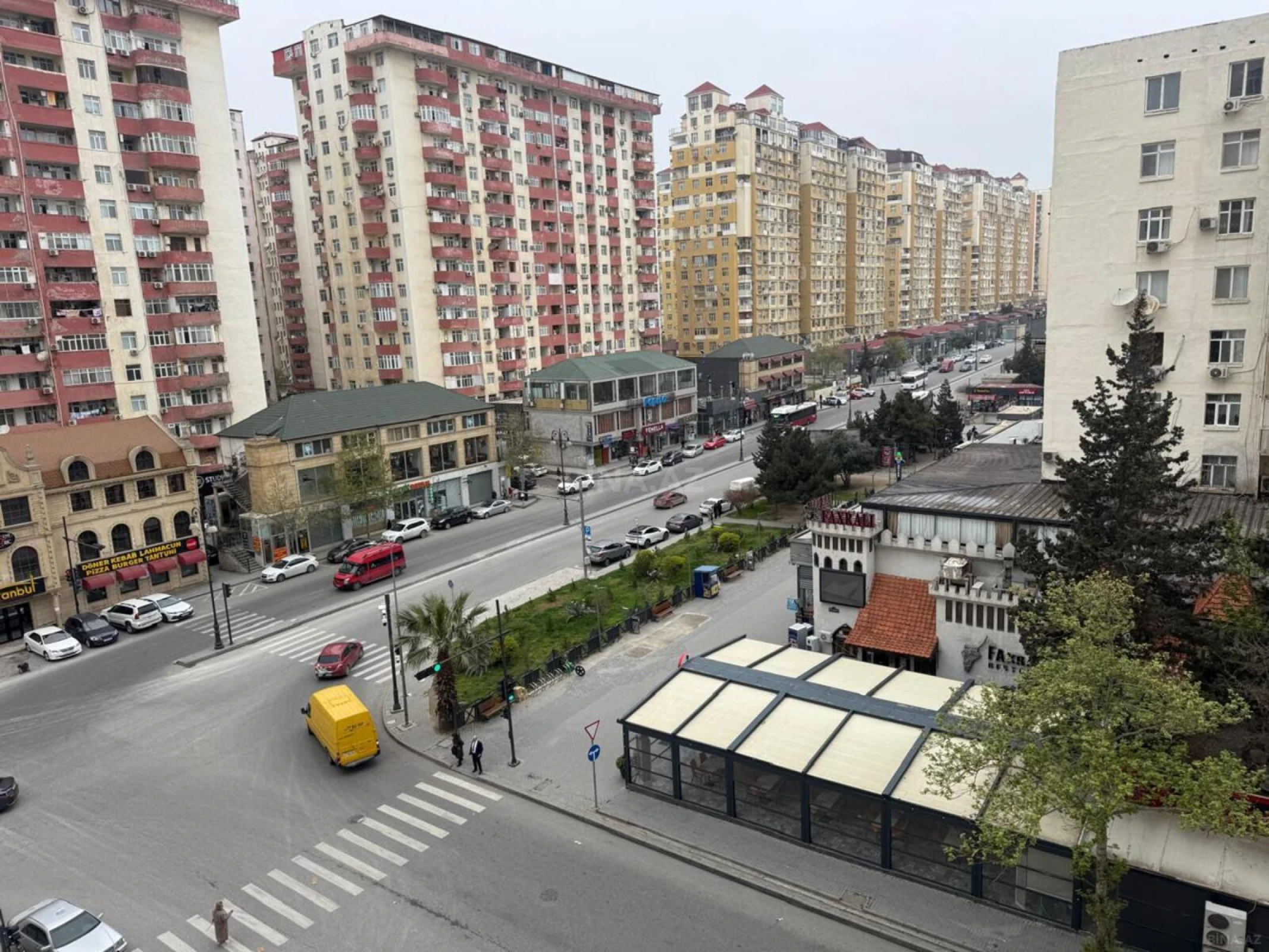 Kirayə verilir 2 otaqlı mənzil 90 m²