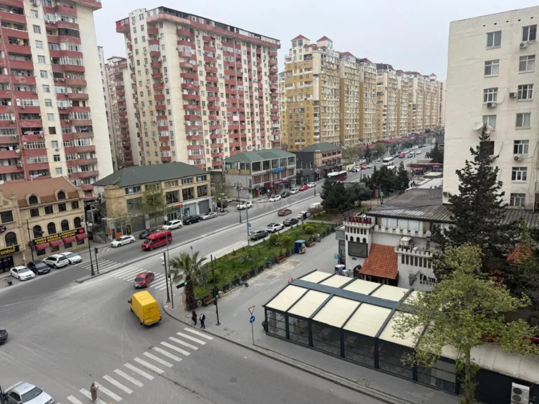 Kirayə verilir 2 otaqlı mənzil 90 m²