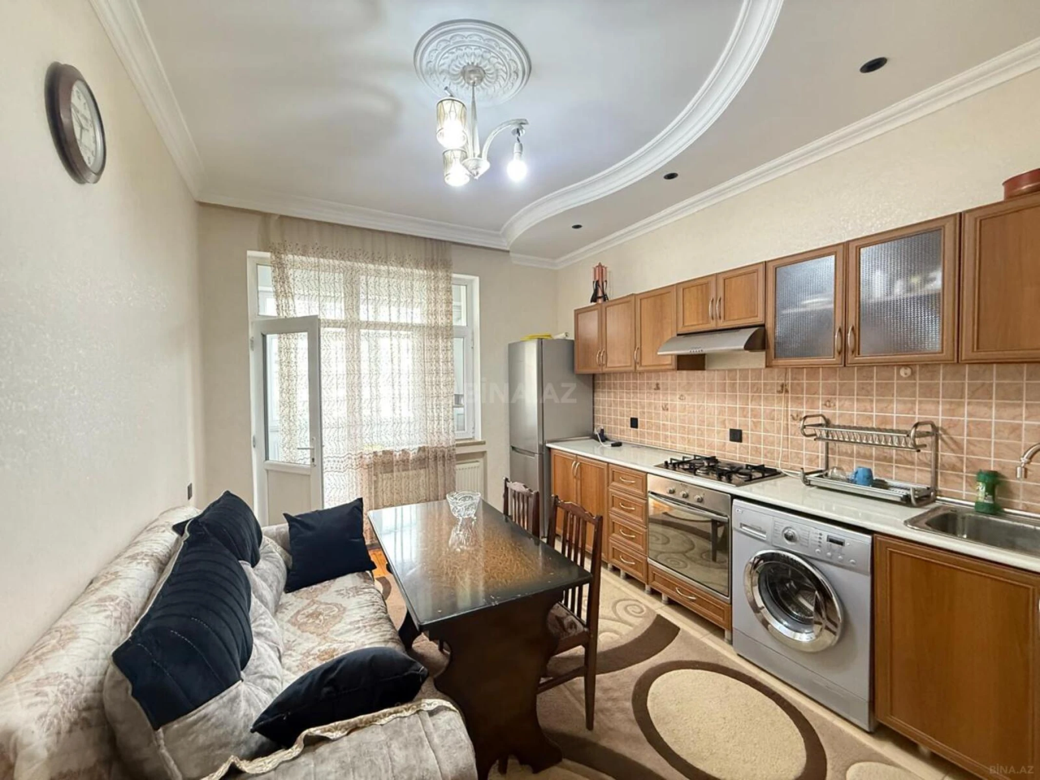 Kirayə verilir 2 otaqlı mənzil 90 m²