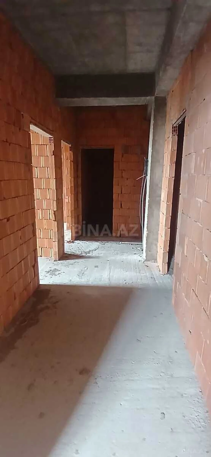 Satılır 2 otaqlı mənzil 87.4 m²