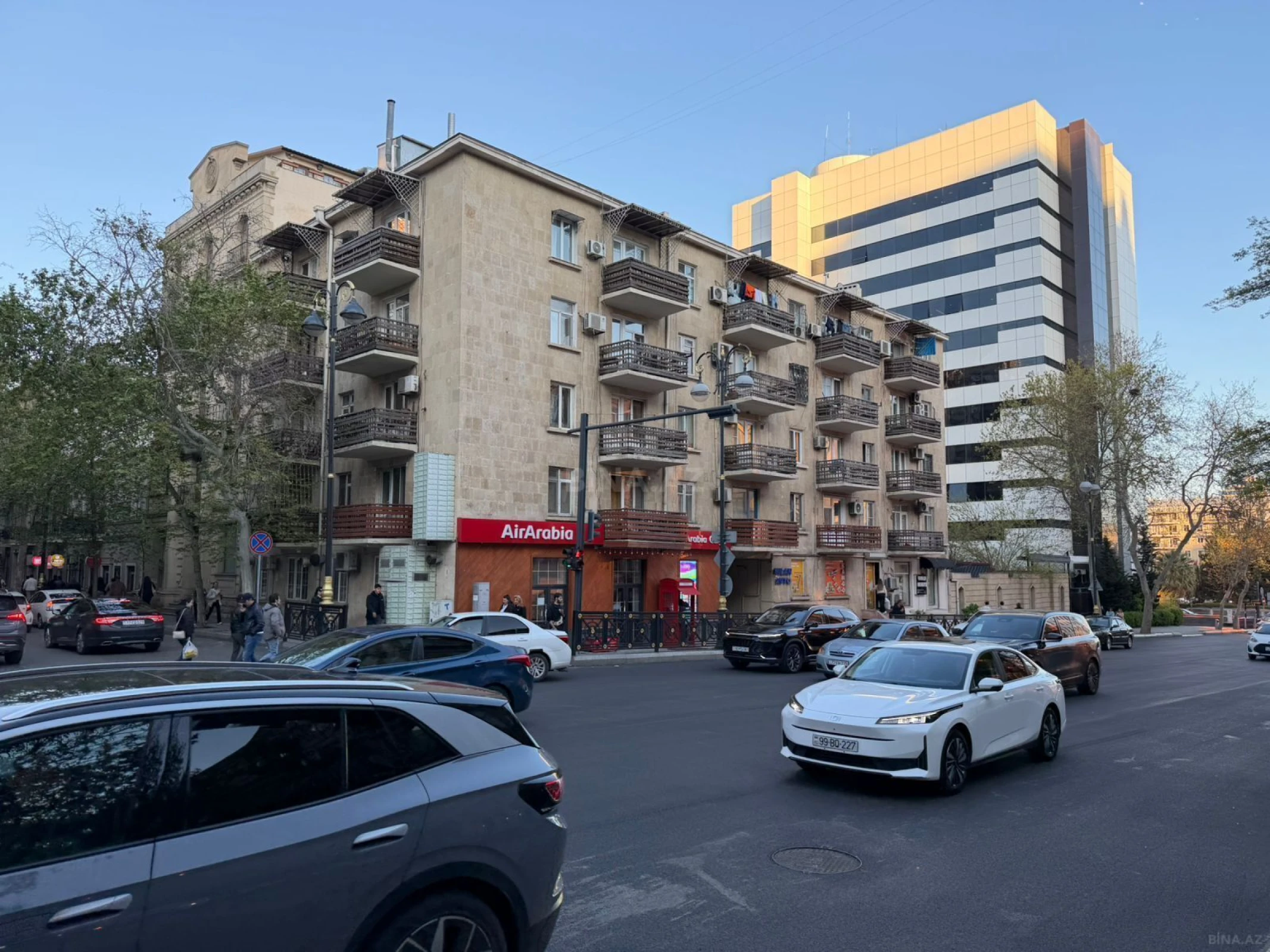 Satılır 2 otaqlı mənzil 61 m²