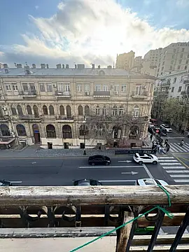 Satılır 2 otaqlı mənzil 61 m²