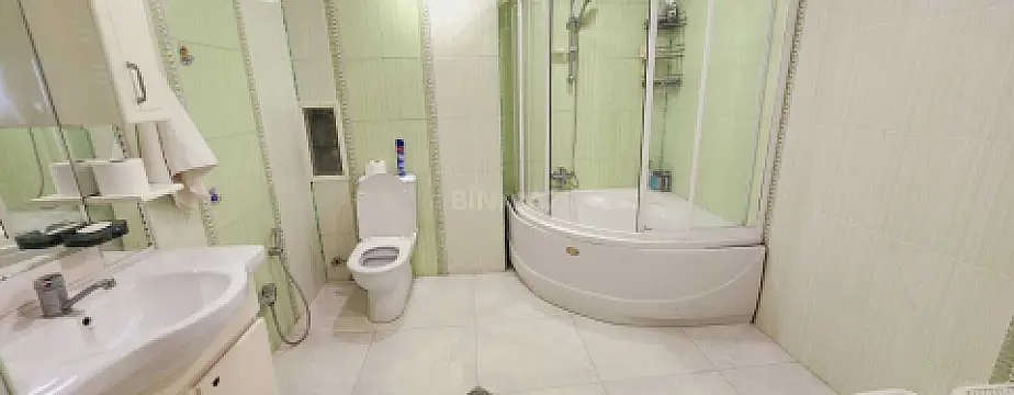 Kirayə verilir 2 otaqlı mənzil 105 m²
