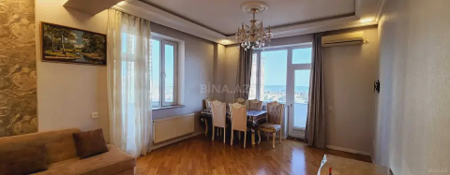 Kirayə verilir 2 otaqlı mənzil 105 m²