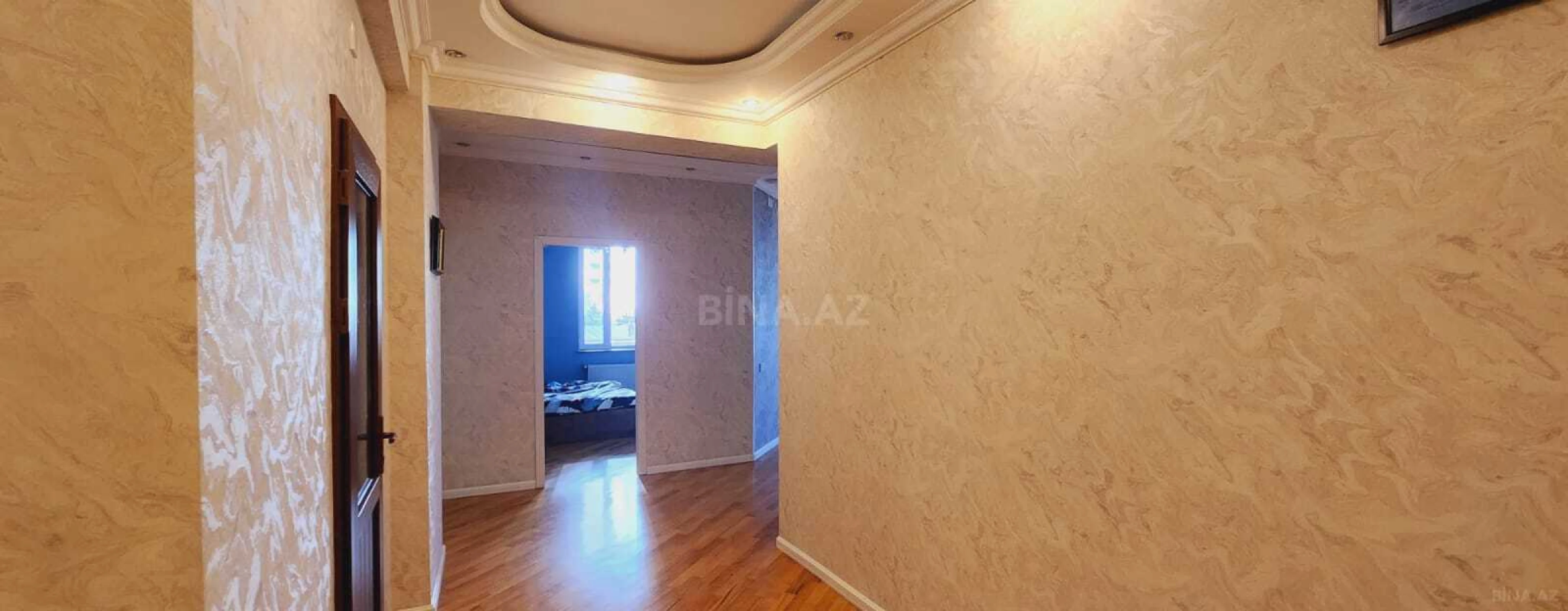 Kirayə verilir 2 otaqlı mənzil 105 m²