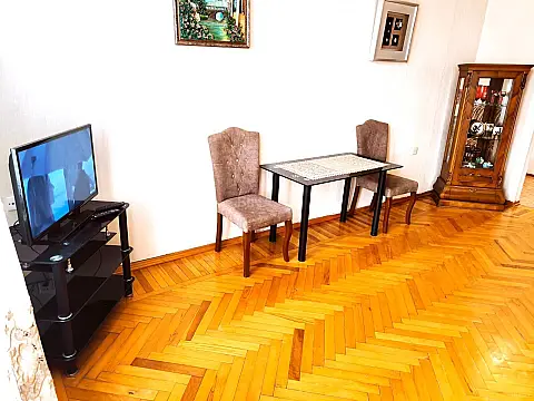Kirayə verilir 2 otaqlı mənzil 60 m² — Bakı 2 otaq 60.00 m²