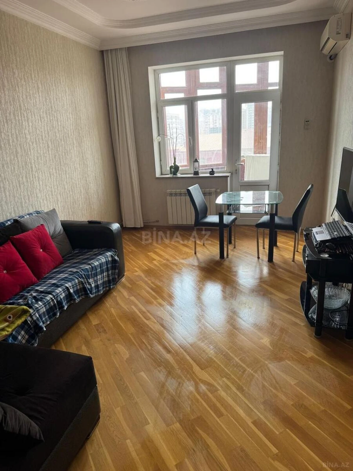 Satılır 2 otaqlı mənzil 59 m²