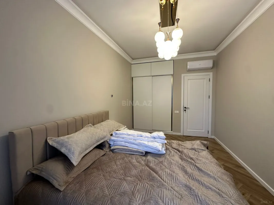 Kirayə verilir 3 otaqlı mənzil 140 m²