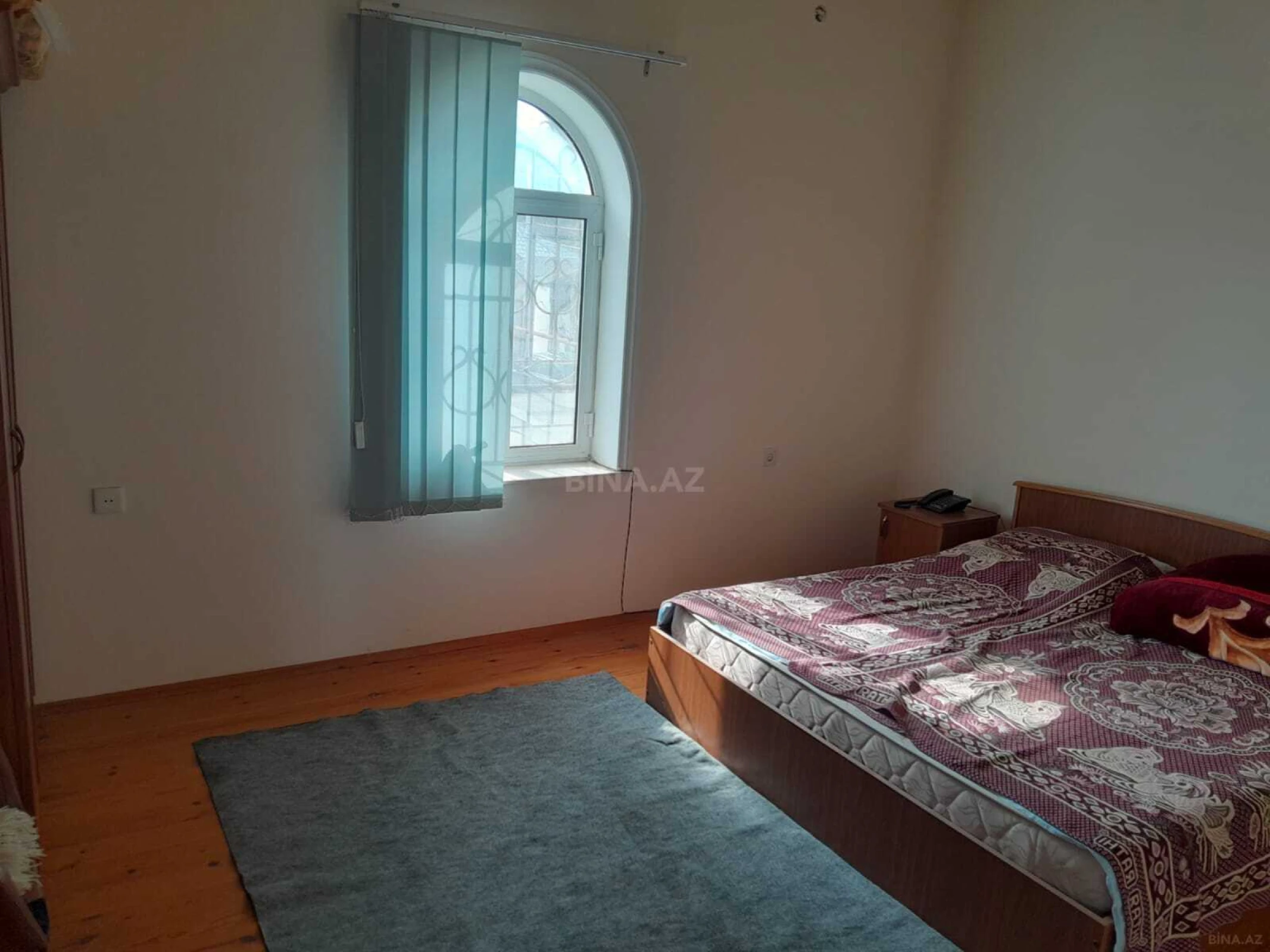 Satılır 5 otaqlı həyət evi 180 m²