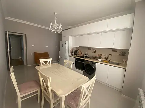 Satılır 4 otaqlı mənzil 160 m² — Bakı 4 otaq 160.00 m²