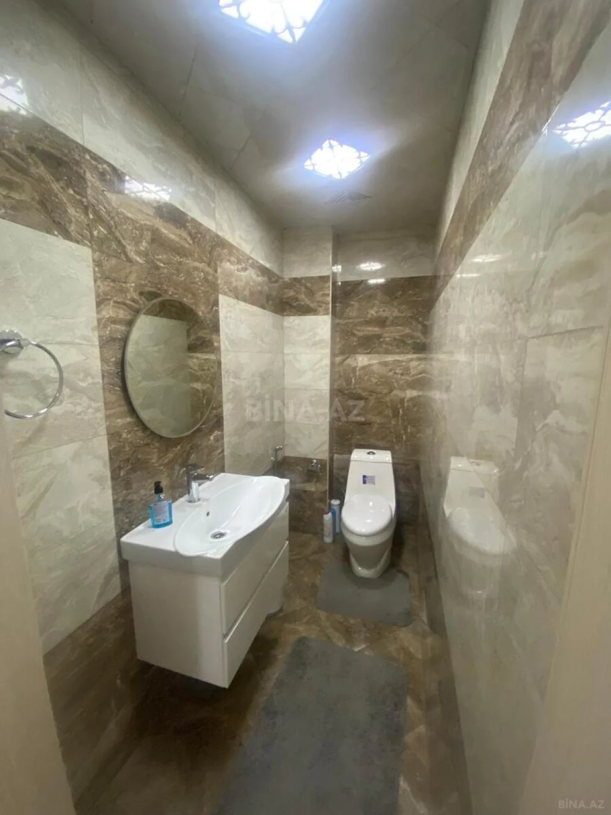 Satılır 4 otaqlı mənzil 160 m²