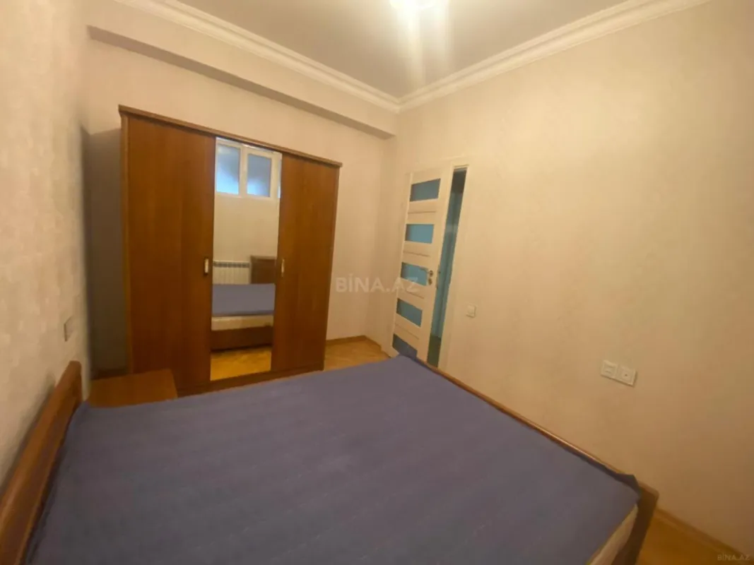 Satılır 4 otaqlı mənzil 160 m²