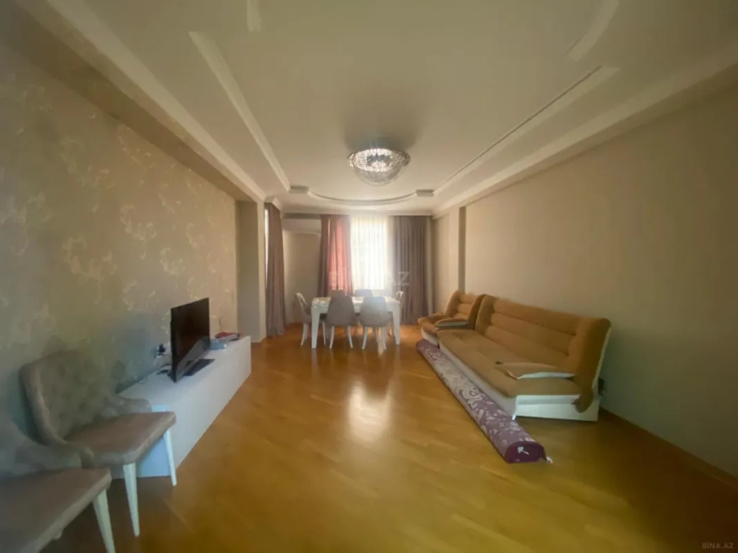 Satılır 4 otaqlı mənzil 160 m²