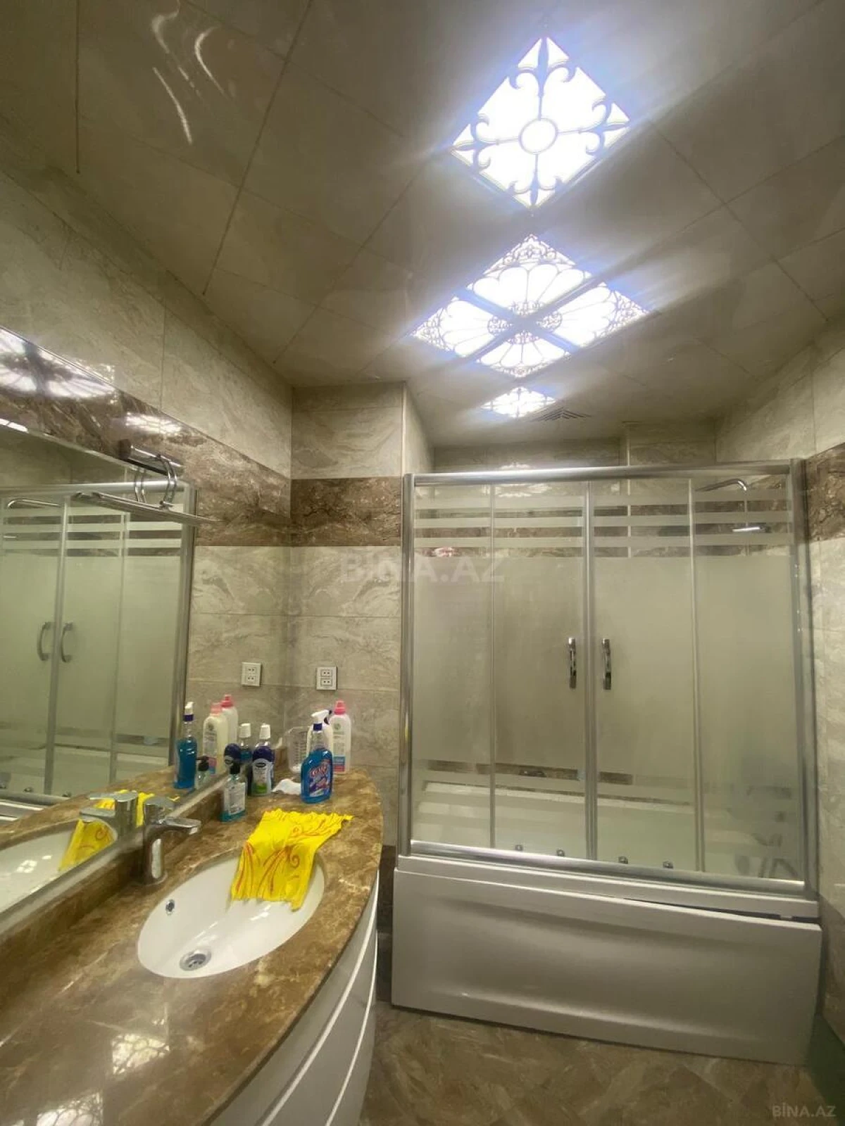 Satılır 4 otaqlı mənzil 160 m²