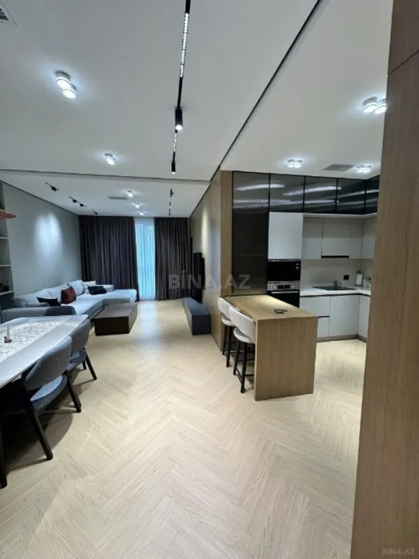 Satılır 3 otaqlı mənzil 128 m²