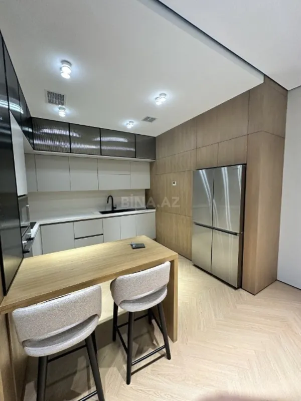 Satılır 3 otaqlı mənzil 128 m²