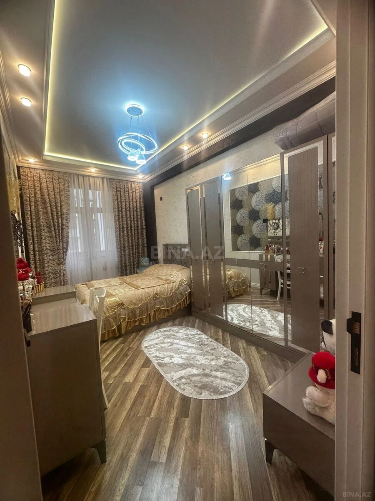 Satılır 2 otaqlı mənzil 65 m²
