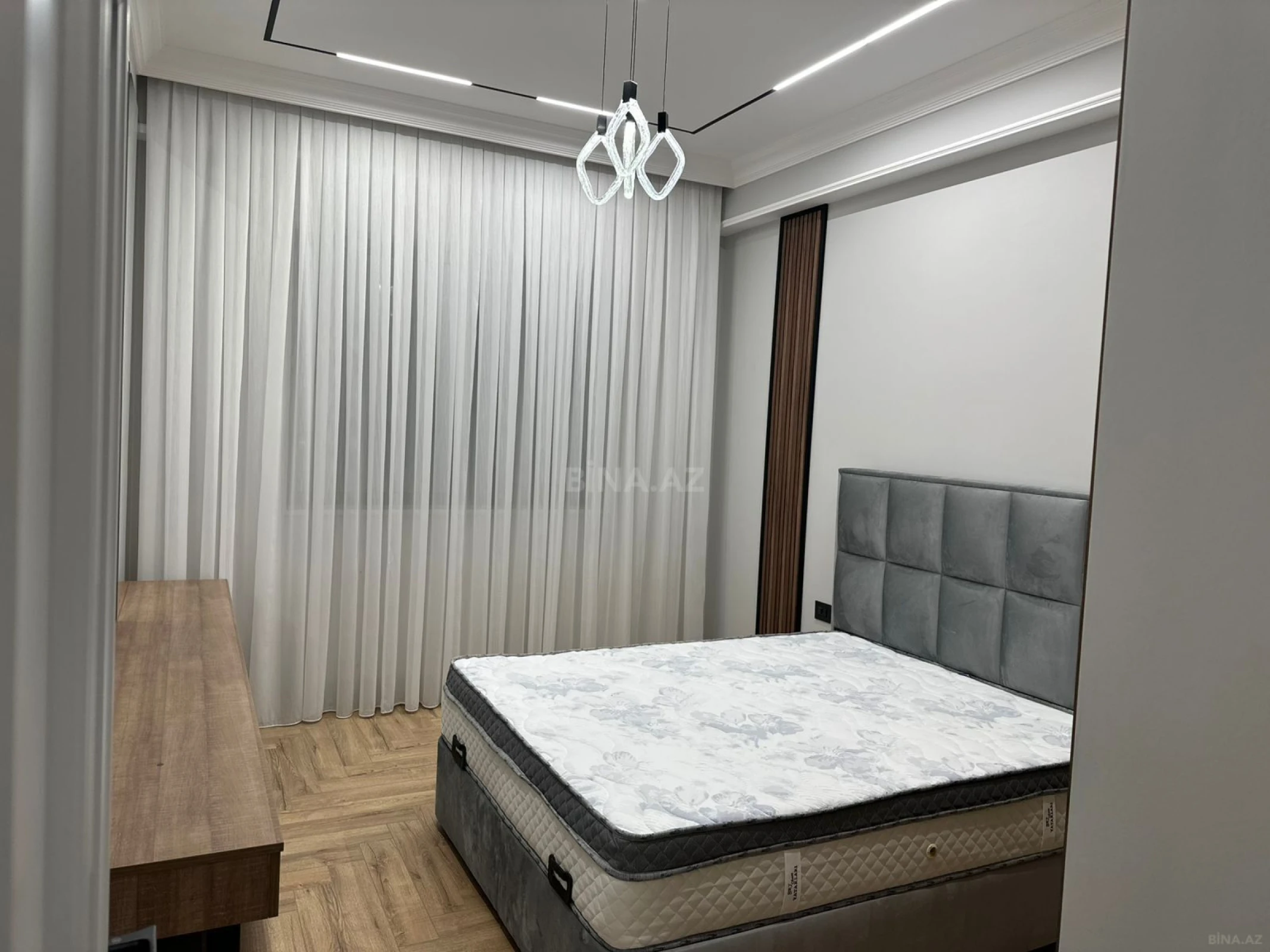 Kirayə verilir 2 otaqlı mənzil 70 m²