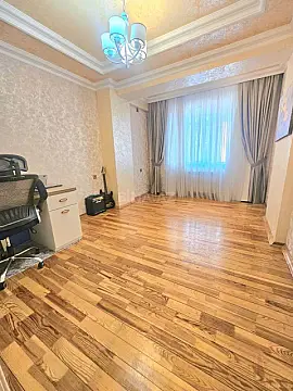 Satılır 3 otaqlı mənzil 120 m²