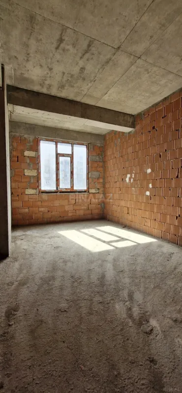 Satılır 3 otaqlı mənzil 162 m²