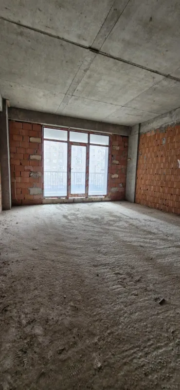 Satılır 3 otaqlı mənzil 162 m²