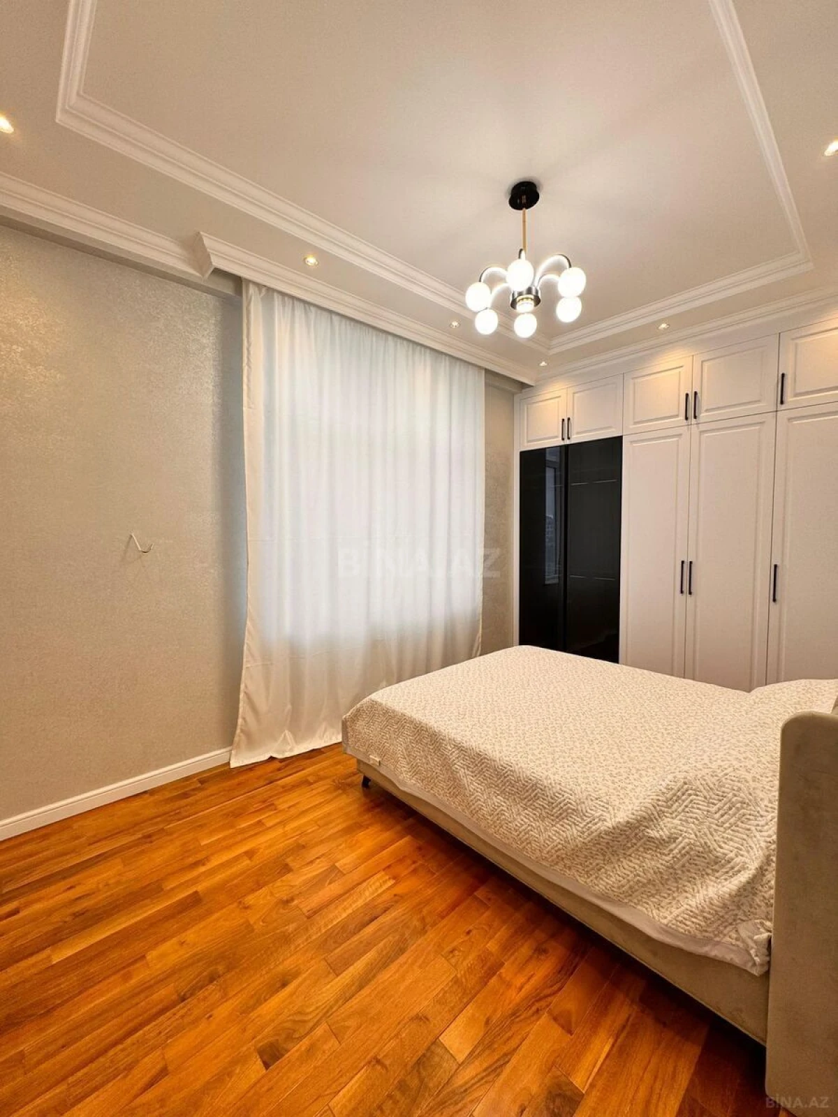 Kirayə verilir 2 otaqlı mənzil 78 m²