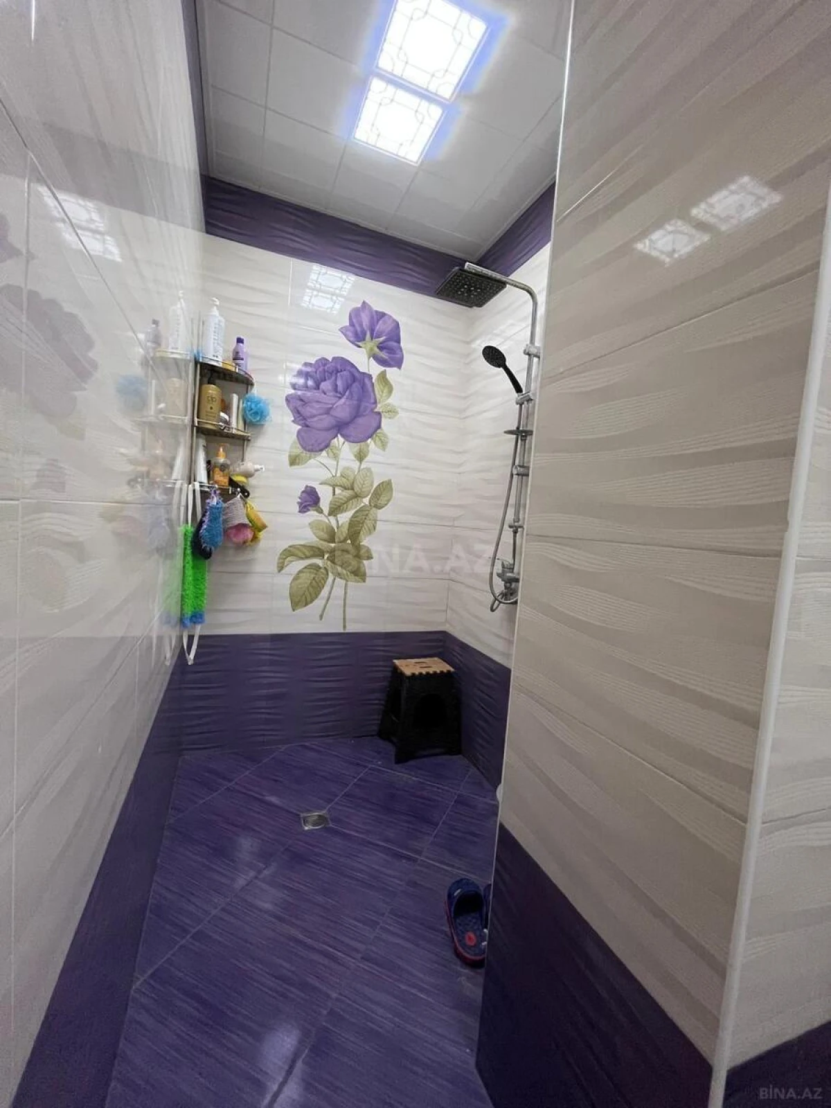Satılır 4 otaqlı mənzil 146 m²