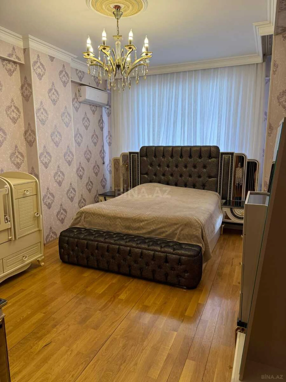 Satılır 2 otaqlı mənzil 98.8 m²