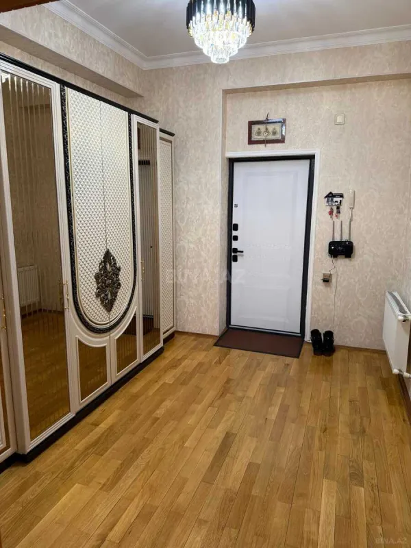 Satılır 2 otaqlı mənzil 98.8 m²