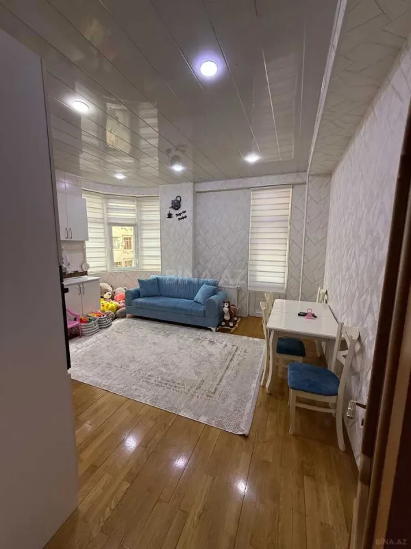 Satılır 2 otaqlı mənzil 98.8 m²