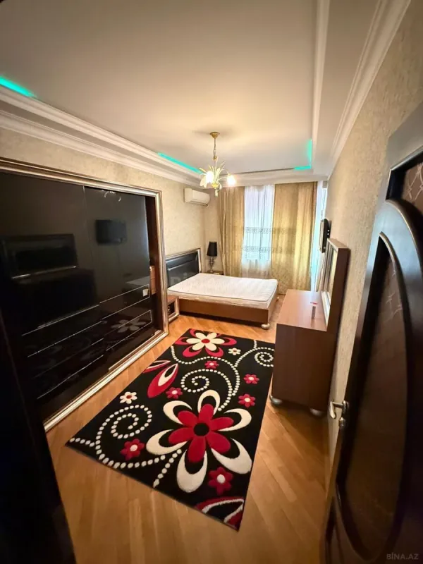 Kirayə verilir 3 otaqlı mənzil 100 m²