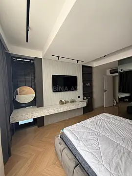 Satılır 3 otaqlı mənzil 135 m²