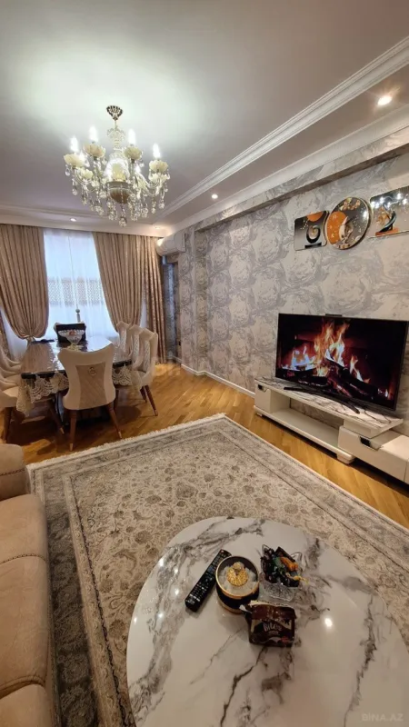 Satılır 3 otaqlı mənzil 127 m²