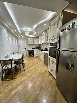 Satılır 3 otaqlı mənzil 112 m²