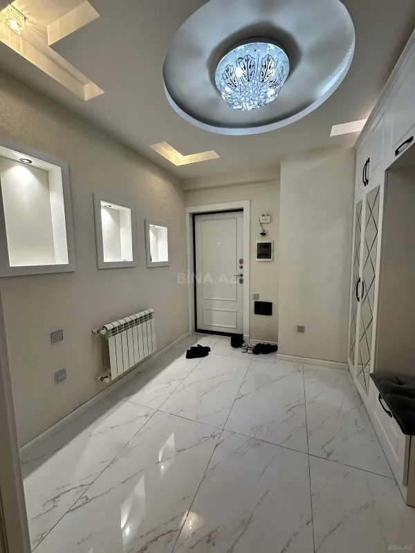 Satılır 3 otaqlı mənzil 112 m²