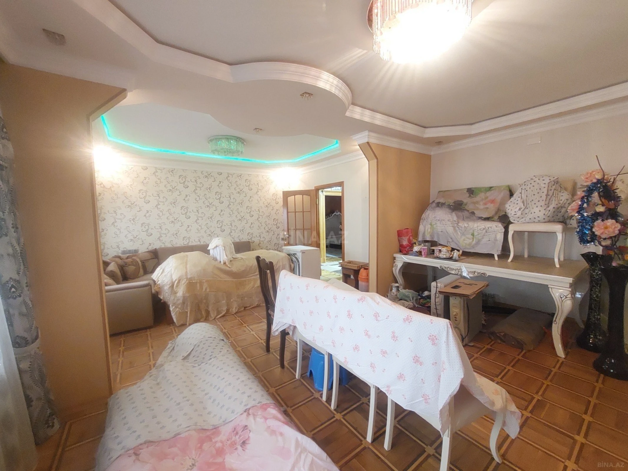 Satılır 4 otaqlı mənzil 100 m²