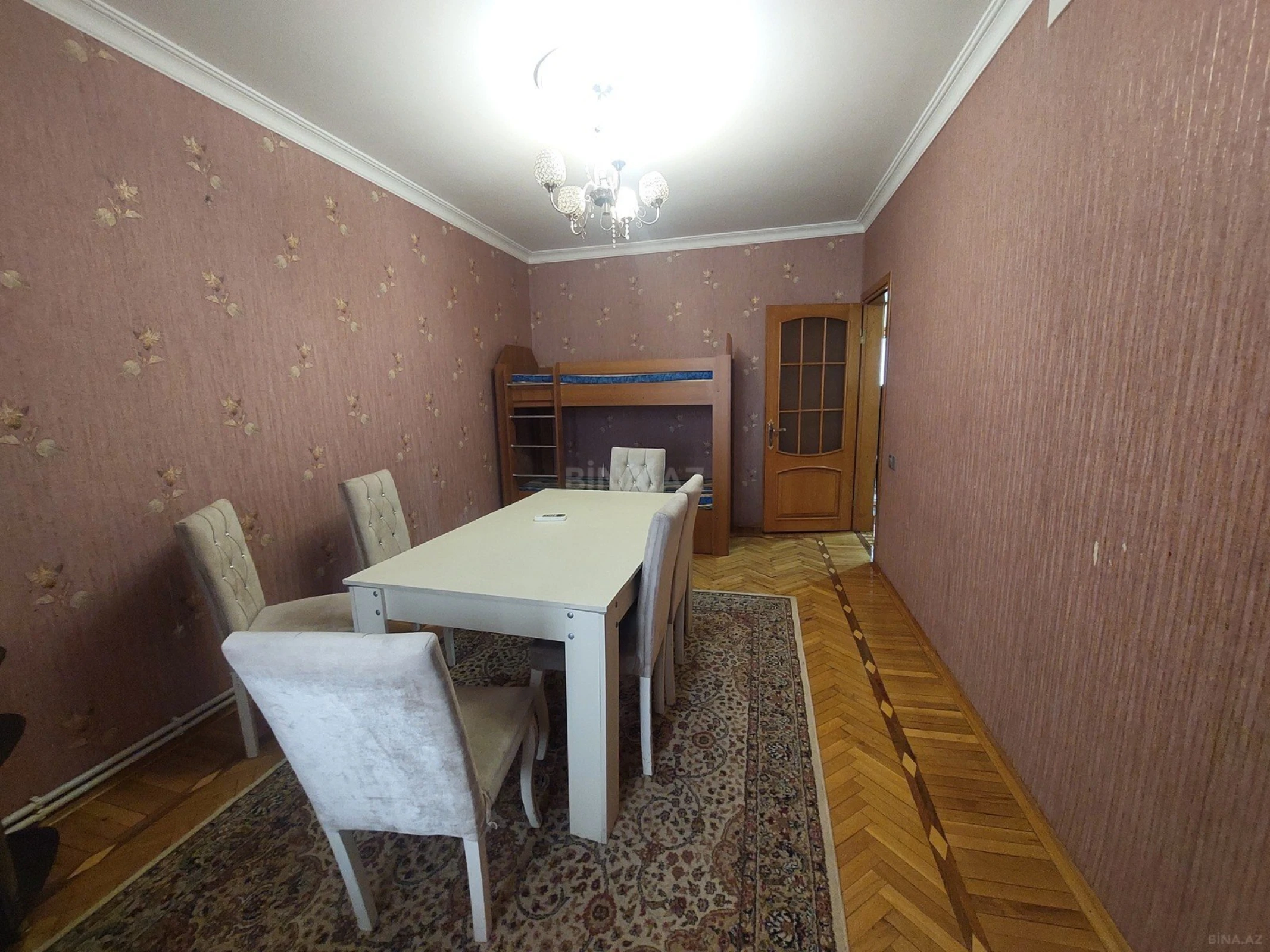 Satılır 4 otaqlı mənzil 100 m²