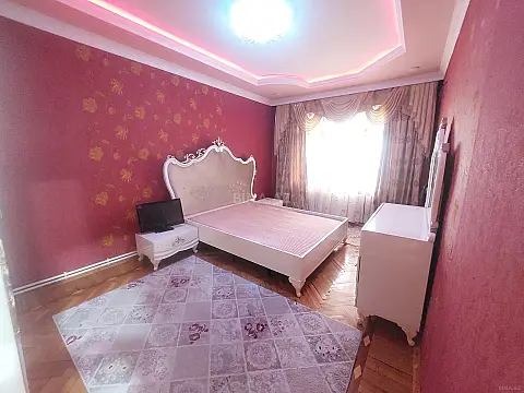 Satılır 4 otaqlı mənzil 100 m²