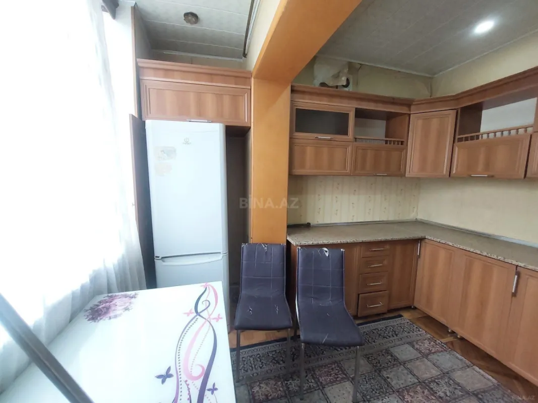 Satılır 4 otaqlı mənzil 100 m²