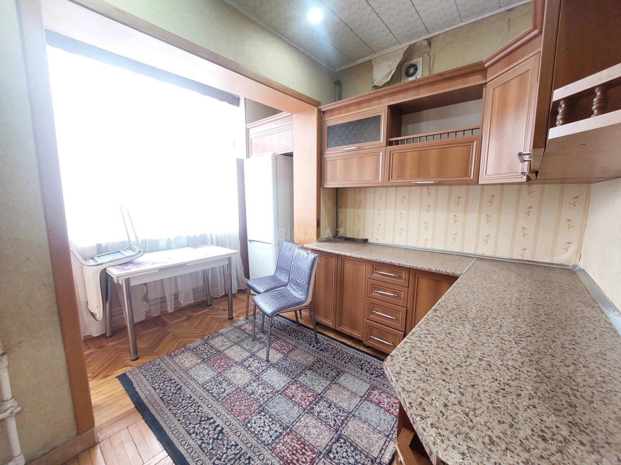 Satılır 4 otaqlı mənzil 100 m²