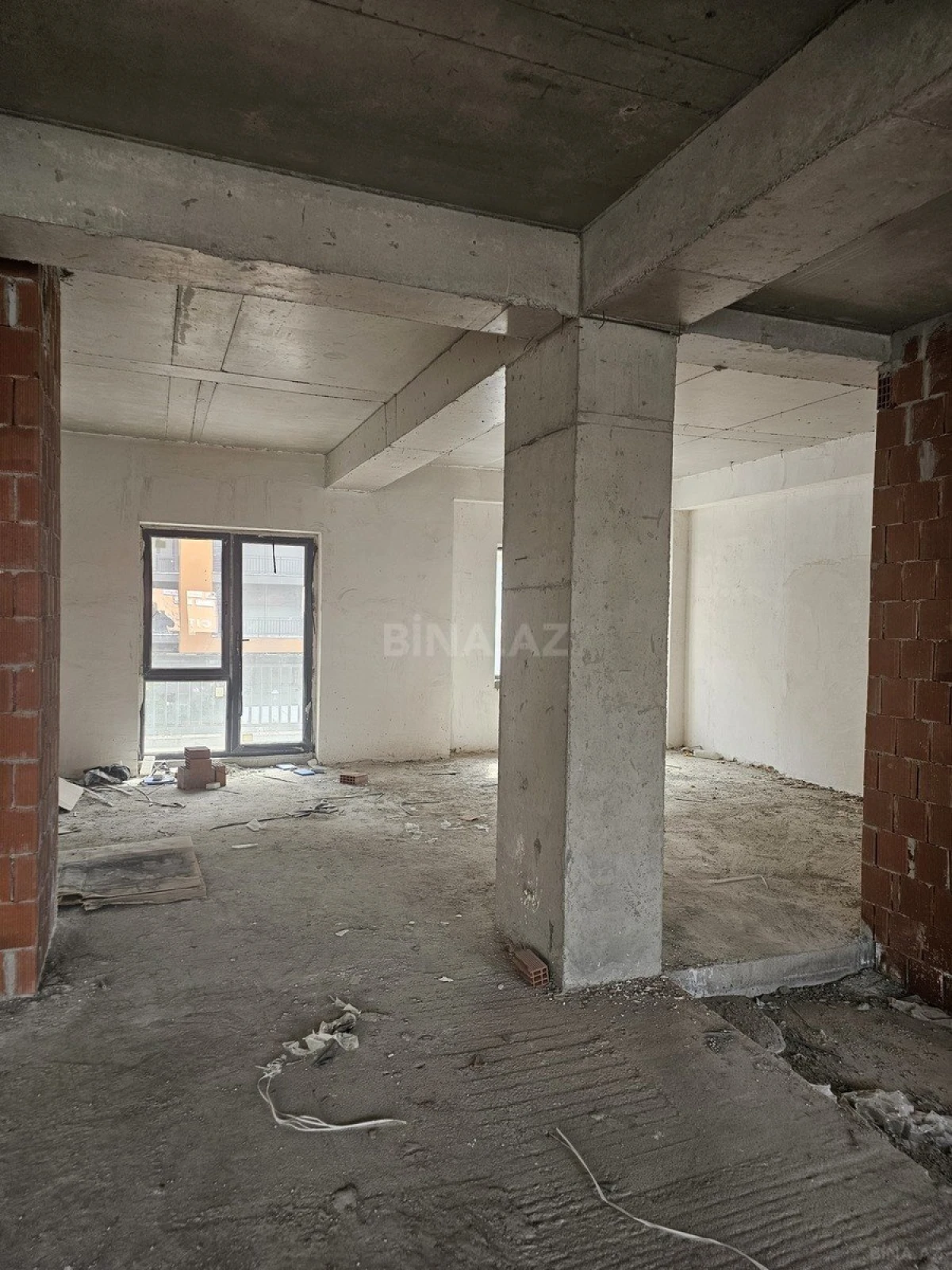 Kirayə verilir obyekt 325 m²