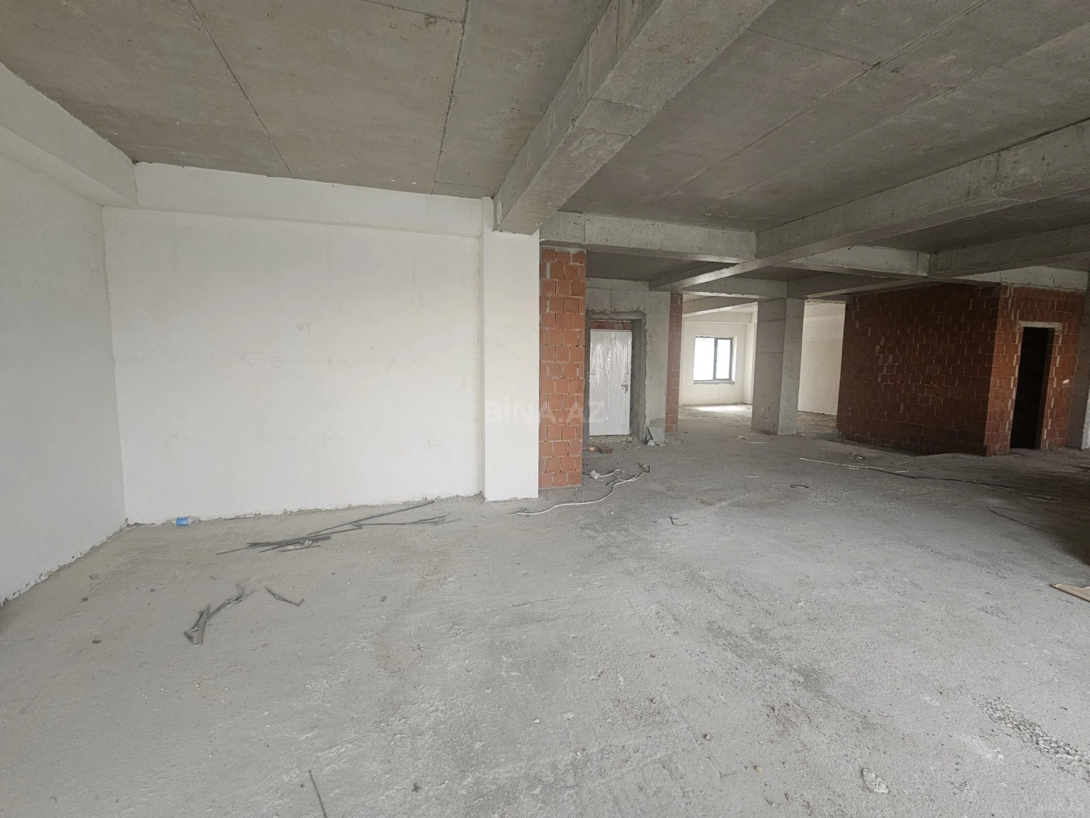 Kirayə verilir obyekt 325 m²