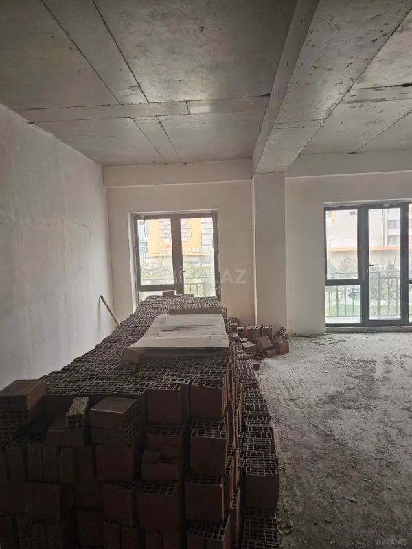 Kirayə verilir obyekt 325 m²