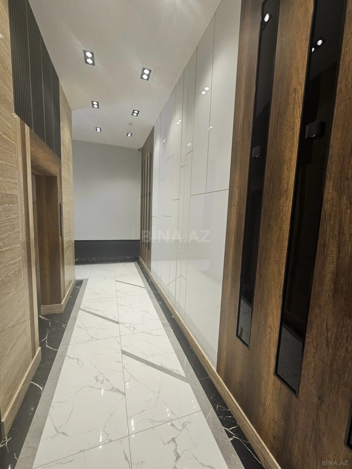 Kirayə verilir obyekt 325 m²